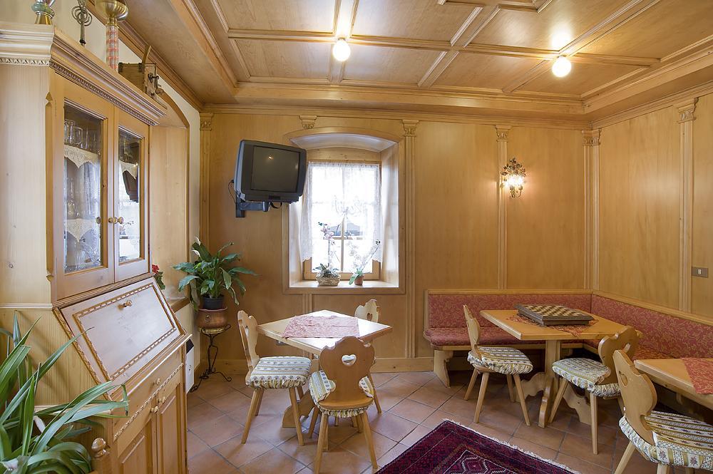 Albergo Erika Auronzo di Cadore Exterior photo